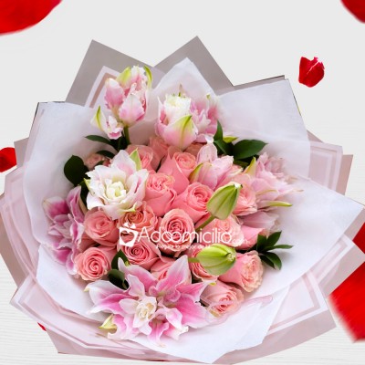 Bouquet Con Rosas Y Lirios Para San Valentín A Domicilio En Cali 
